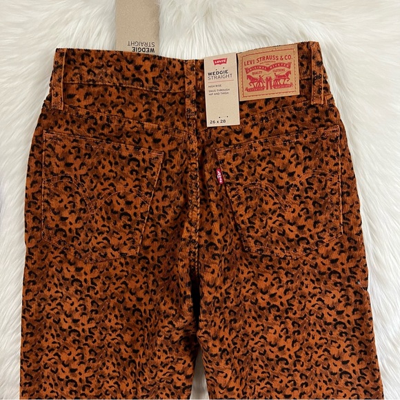 Levi's Size 26 Leopard Ginger Corduroy Wedgie Straight Pants‎ - Picture 9 of 11